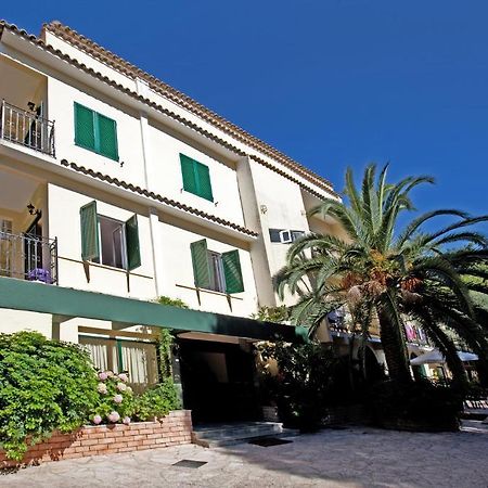 Gouvia Apartments. Exterior photo